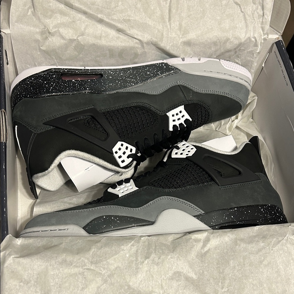 Air Jordan 4 "Fear" Sneakers BRAND NEW